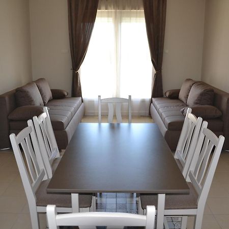 Aranyszarvas Panzio, Etterem Es Grillterasz Apartment Екстериор снимка
