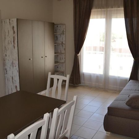 Aranyszarvas Panzio, Etterem Es Grillterasz Apartment Екстериор снимка