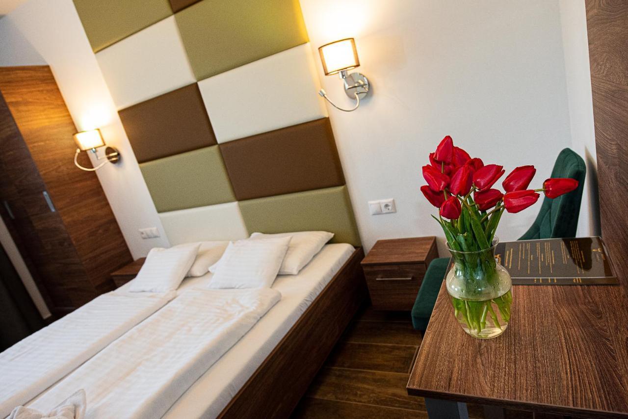 Aranyszarvas Panzio, Etterem Es Grillterasz Apartment Екстериор снимка