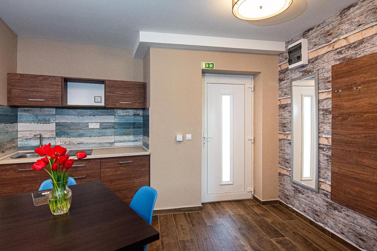 Aranyszarvas Panzio, Etterem Es Grillterasz Apartment Екстериор снимка