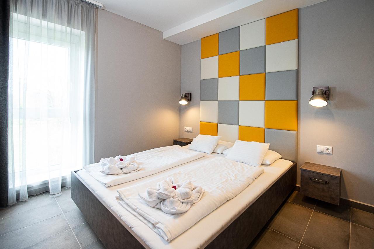 Aranyszarvas Panzio, Etterem Es Grillterasz Apartment Екстериор снимка